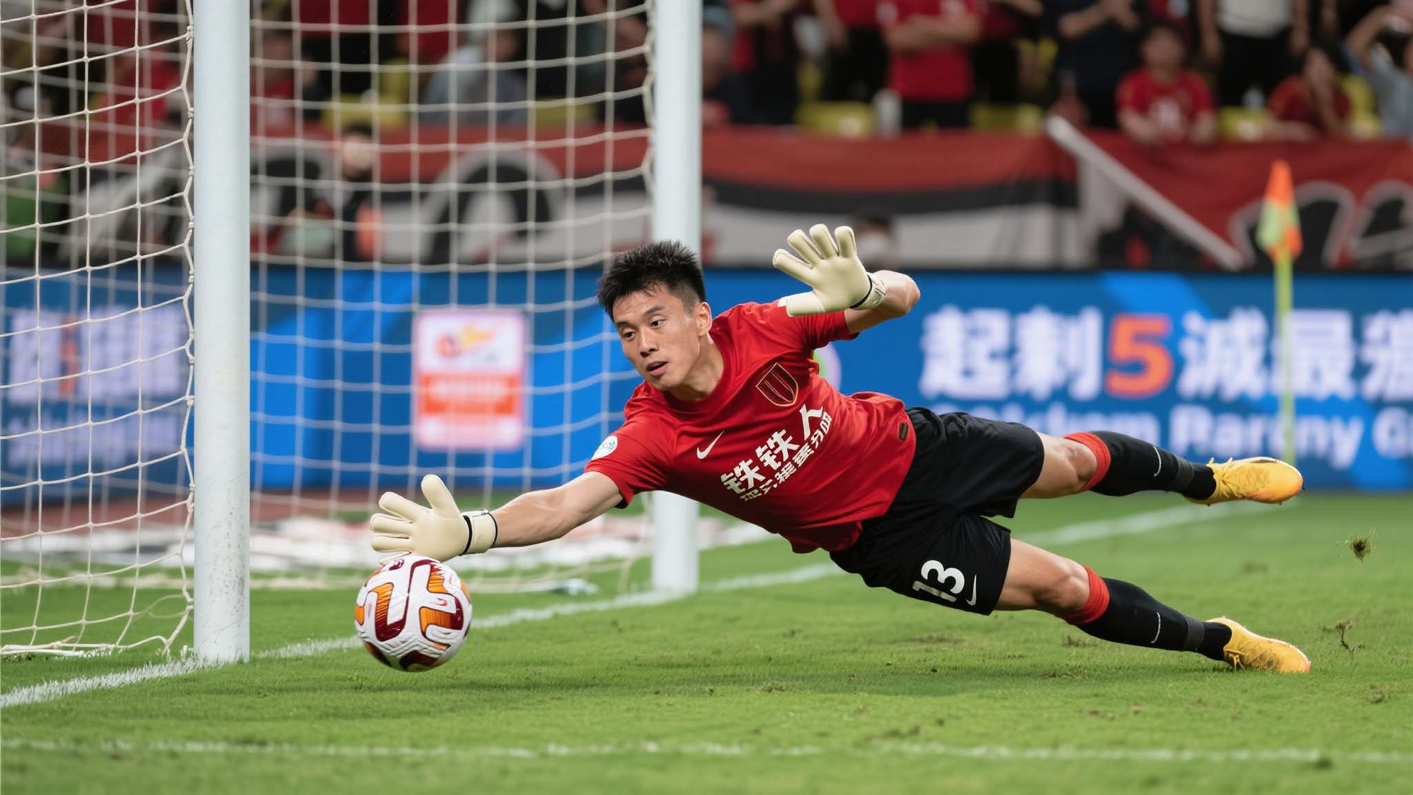 五连胜!英博1-0铁人,斯坦丘超级世界波绝杀,黄子豪读秒神扑